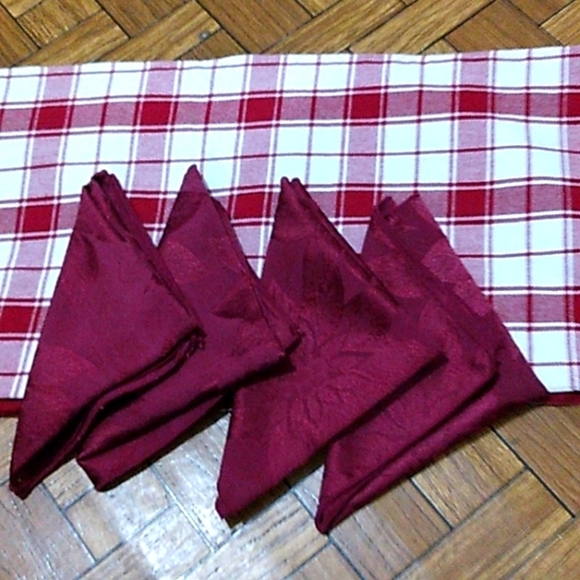 Plaid tablerunner & 4 napkins - Picture 1 of 7